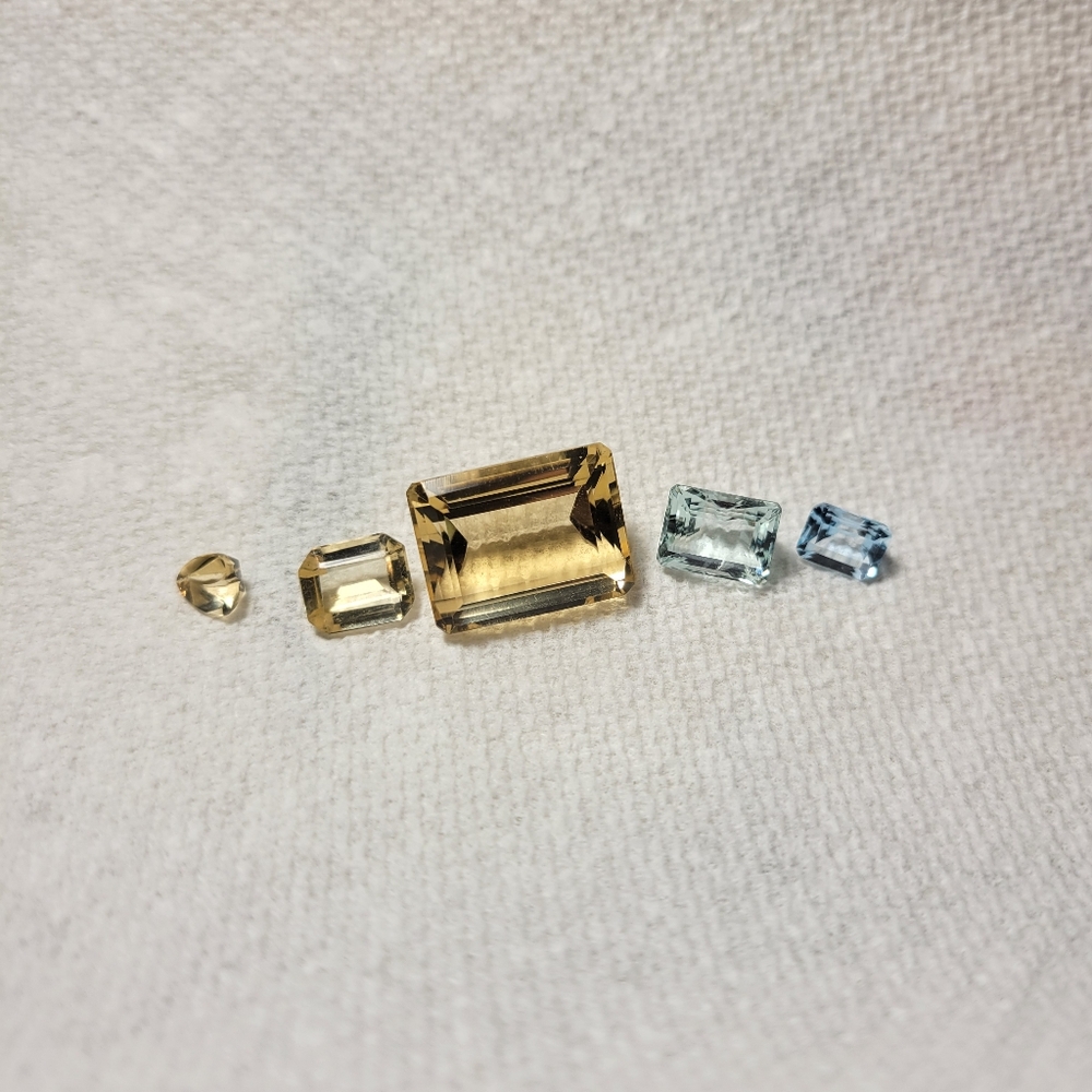5 loose gemstones